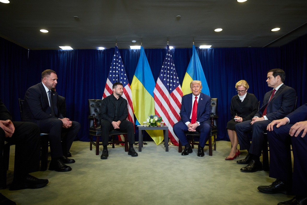 Зеленський розповів, чи обговорював з Трампом удари "по дому" Путіна